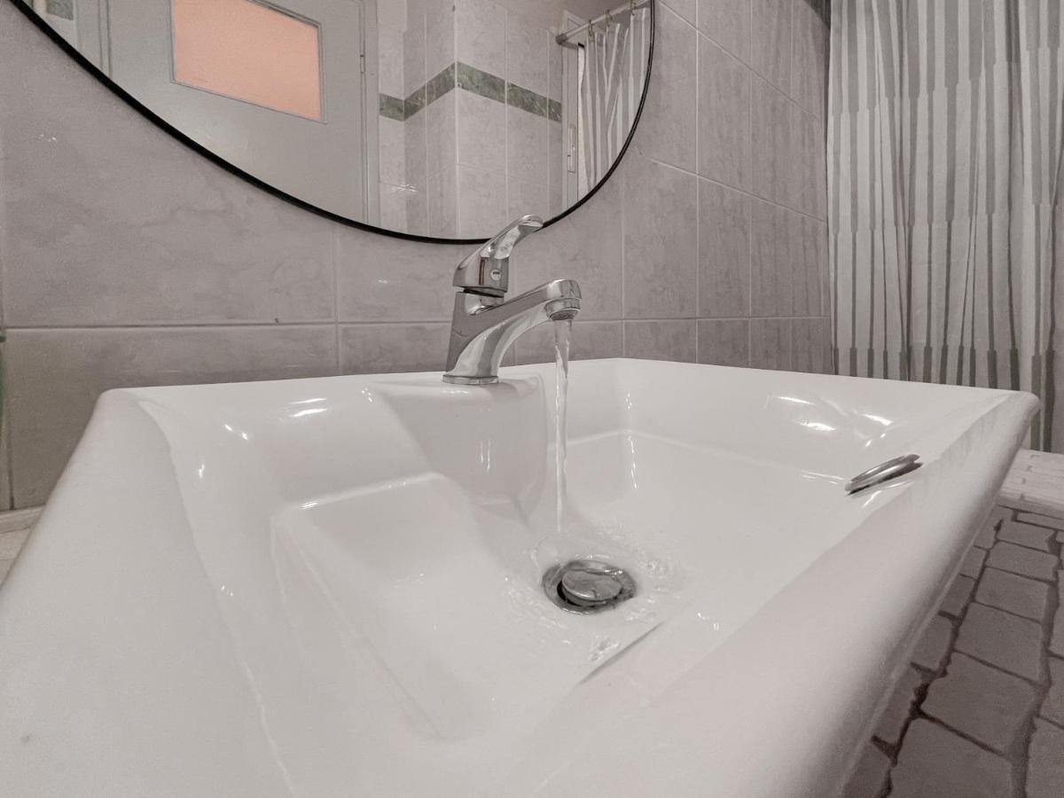 Cute 1Br Apt With Balcony In The Heart Of The City Athen Exterior foto